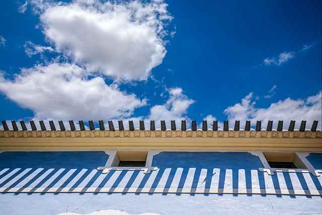 Rolety elektryczne zewnętrzne: ile stopni chłodzą?